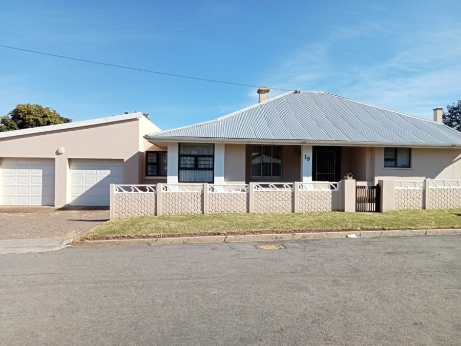 4 Bedroom Property for Sale in Cambridge Eastern Cape